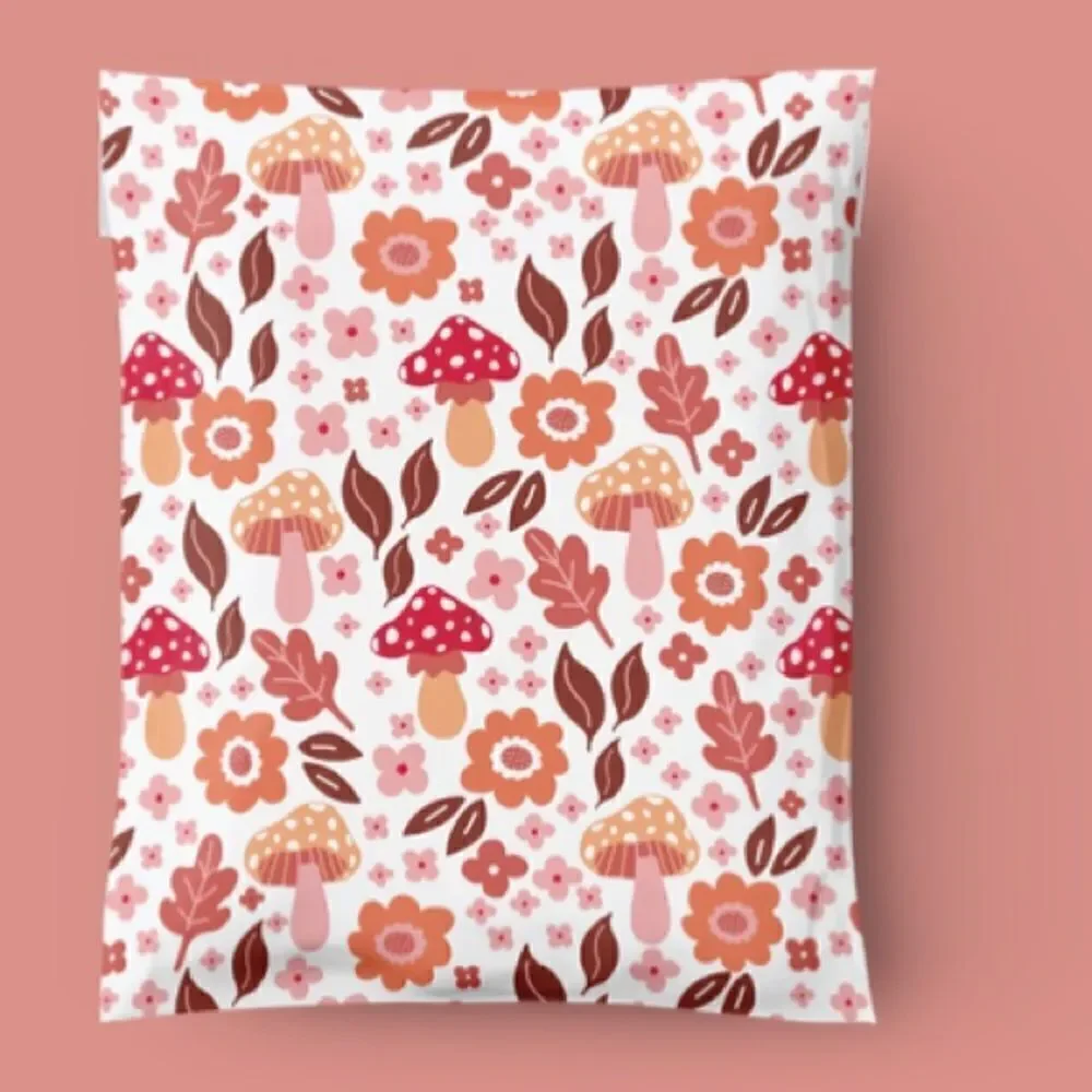 Poly Mailers Mix Sizes 35 poly mailers 35 stickers